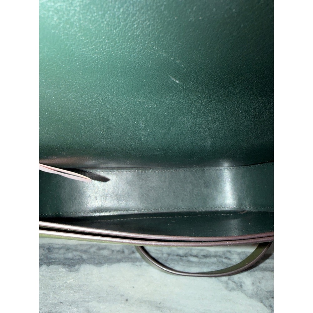 Kate Spade Leather Crossbody in Green‎ – Adjustable Strap, Classic Style - Picture 3 of 7